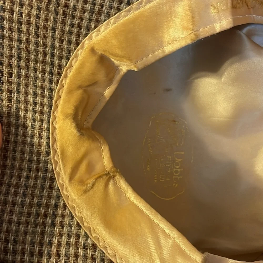 Dobbs Pace Setter Collection Tan Suede Leather and Tweed Pageboy Hat Cap 7 1/8